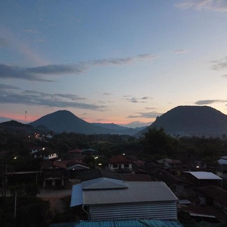 Positive Energy Homestay And Guide In Chiangkhan Chiang Khan Eksteriør billede